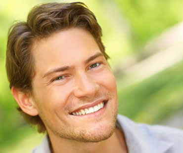 Keep Smiling with the Help of a Cosmetic Dentist